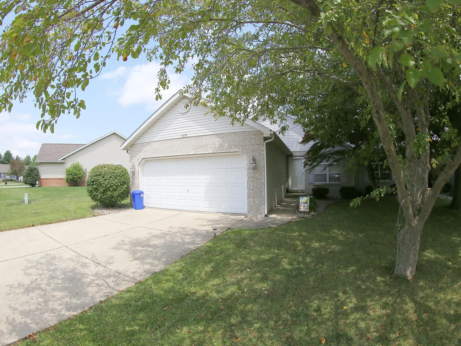 2 bed, 1250 sqft, $1,425 — Photo 1