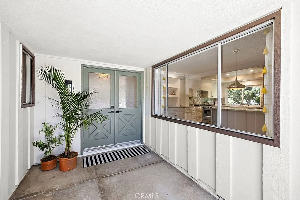 3 bed, 2.5 bath, 1684 sqft, $5,300 — Photo 4