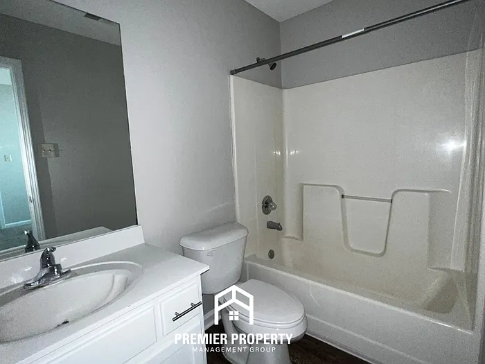 4435 Pyramid Ln — Photo 11