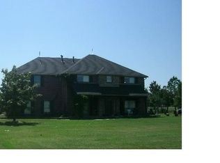 5810 Lakeview Dr, Mounds, OK 74047