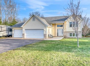 28539 Lakeside Dr, Lindstrom, MN 55045