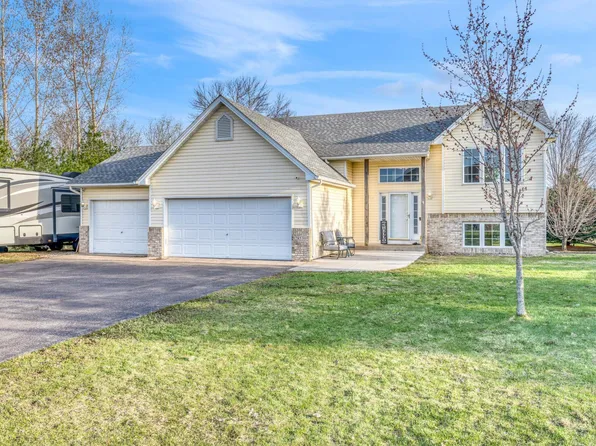 28539 Lakeside Dr, Lindstrom, MN 55045