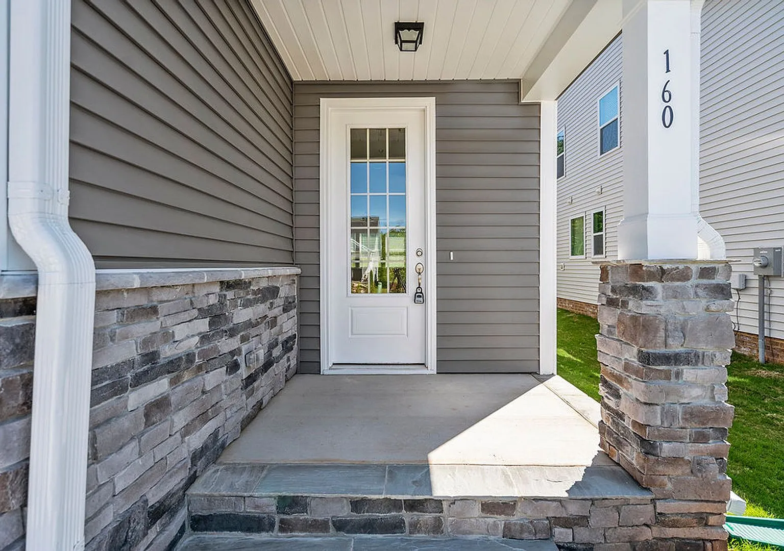 Like-New Beautiful 2-Story Home In Garner - Move In Ready! — Photo 2