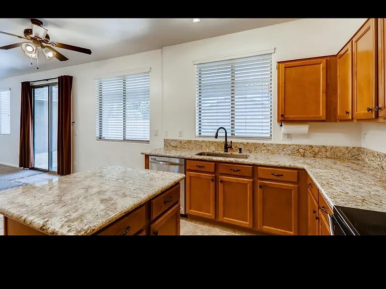 17259 W Smokey Dr — Photo 3