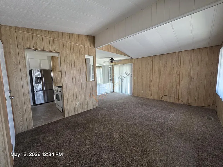 2110 Balboa Dr — Photo 2