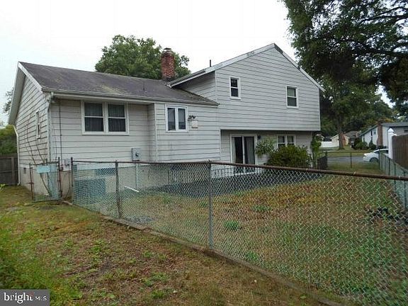 4th image of 139 E Saint Andrews Dr