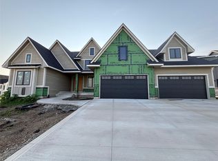 3837 NW 183rd St, Clive, IA 50325