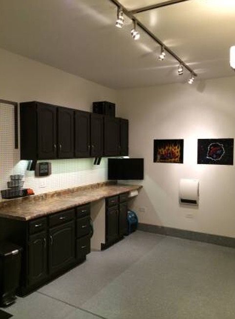 1st image of 3966 Blackstone Dr