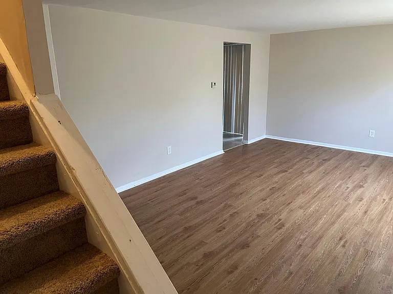 741 Jackson St — Photo 10
