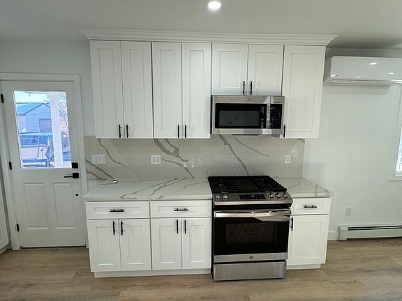 4th image of 31 East Ave APT 1