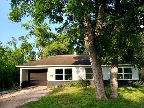 4516 Werner St, Houston, TX 77022