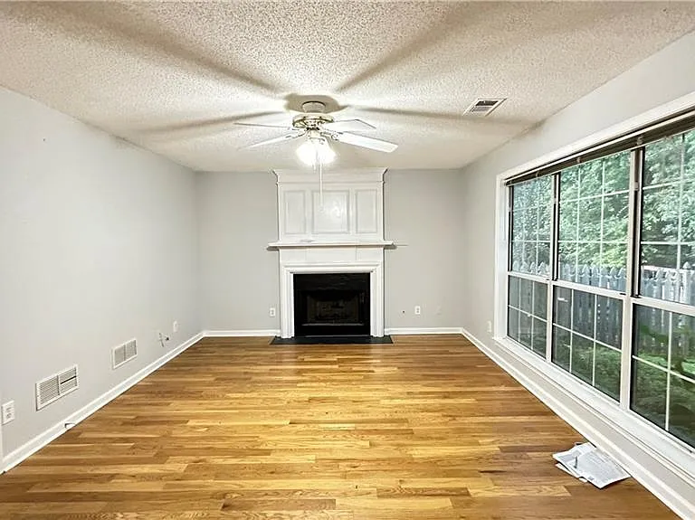 11900 Carriage Park Ln — Photo 5