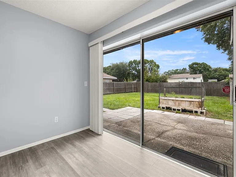 3257 Laurel Dale Dr — Photo 18