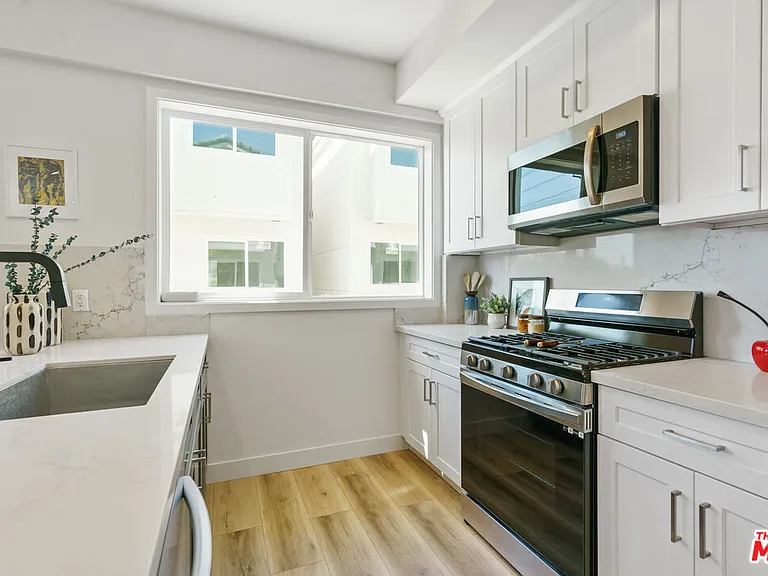 14651 W Sara Ln — Photo 14