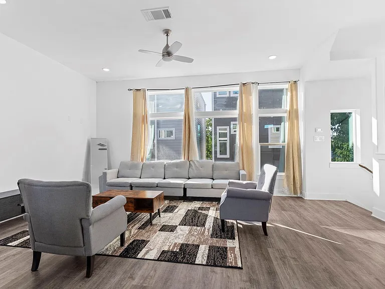 4017 Ward St — Photo 15