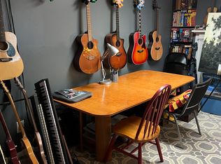 35 1st St #BASEMENT, Troy, NY 12180