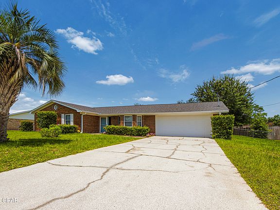 2nd image of 150 Lauren Ln