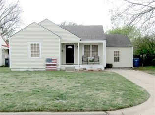 1608 S 14th St, Chickasha, OK 73018