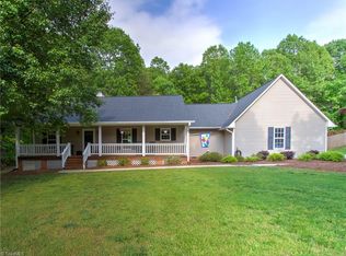 8112 Middleland Dr, Browns Summit, NC 27214