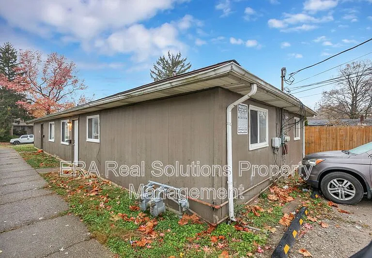 2460 Hiawatha St — Photo 20