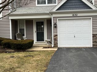 1632 Pebble Beach Cir, Elgin, IL 60123