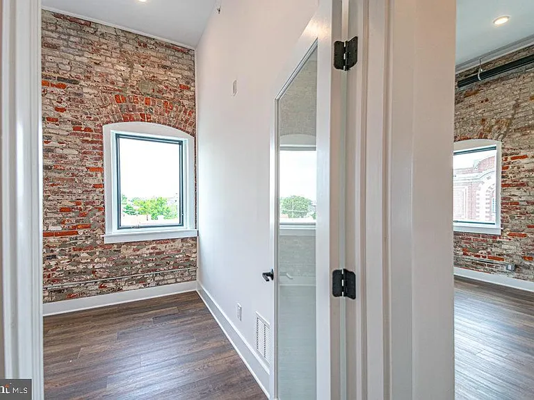 1211 Bainbridge St #4A — Photo 7