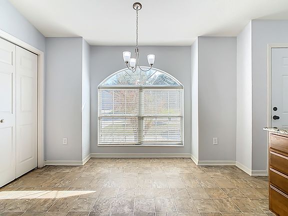 5th image of 931 Kingfisher Dr