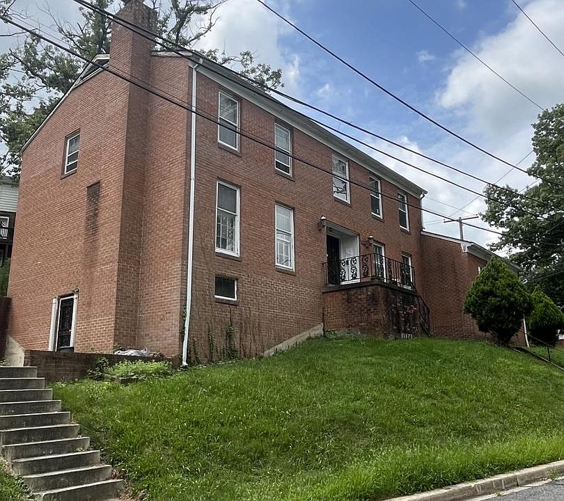 1st image of 1724 31st St SE