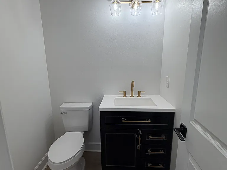 2303 Napoleon Bonaparte Dr — Photo 13