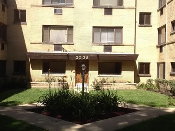 2038 W Jarvis Ave APT 2F, Chicago, IL 60645