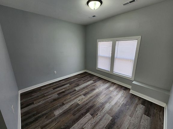 4th image of 3944 Alder St #3
