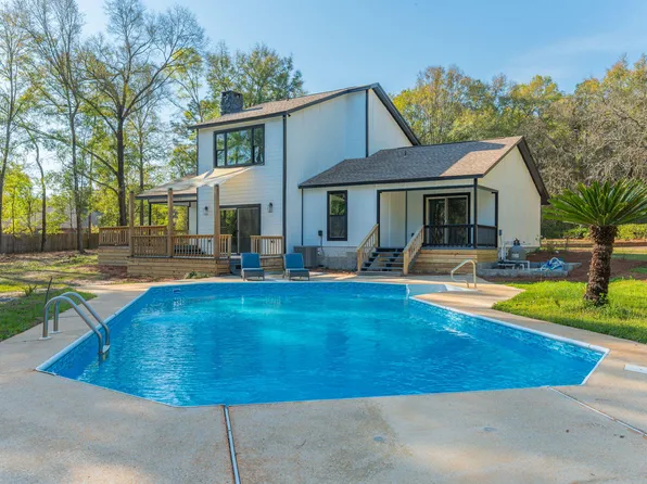 2787 Lake Silver Rd, Crestview, FL 32536