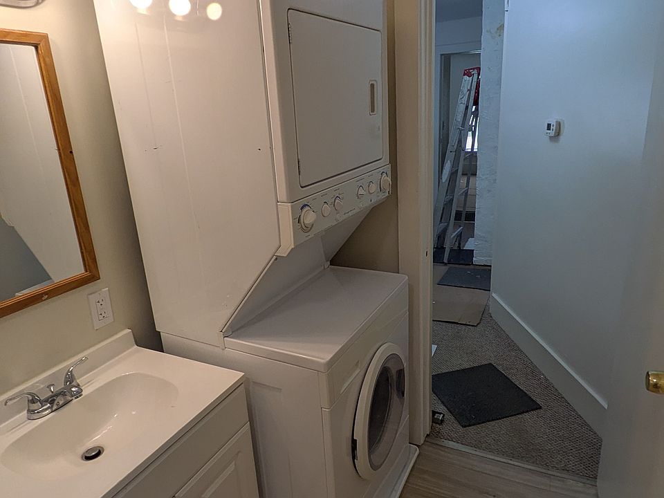 Bathroom/Laundry