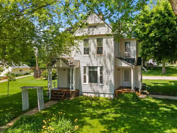 701 7th Ave, Wellman, IA 52356