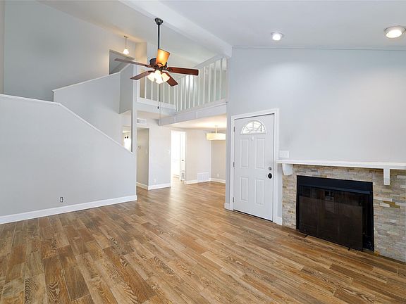 3rd image of 1702 Timber Ridge Dr