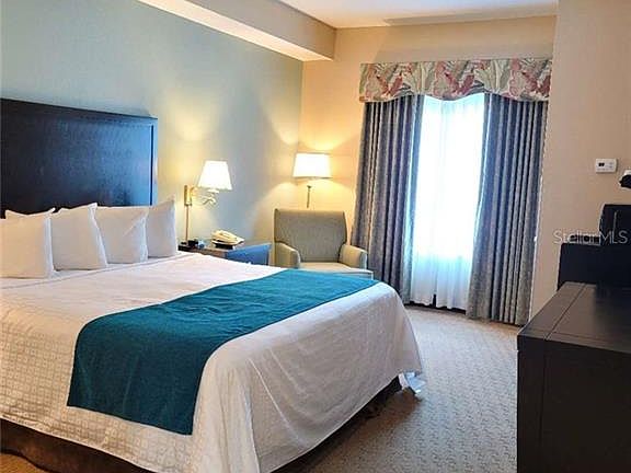 5th image of 8303 Palm Pkwy #322