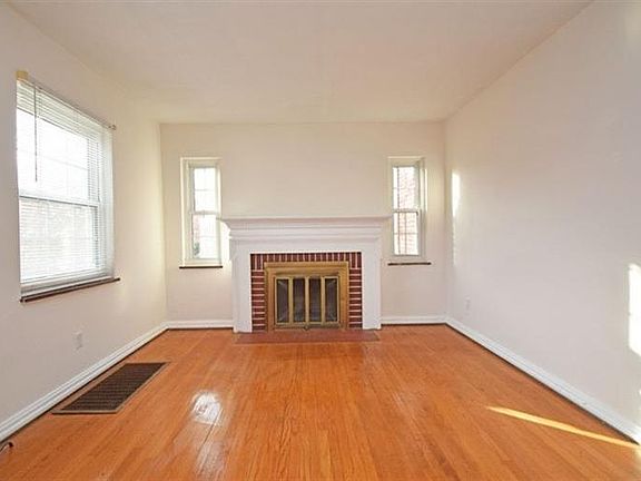 5th image of 3788 Thornton Dr