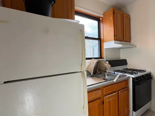 31-39 34th Street image 1 of 8