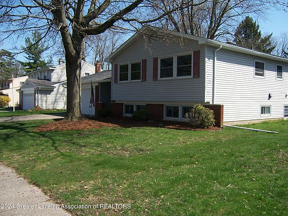 2nd image of 1952 Pinecrest Dr