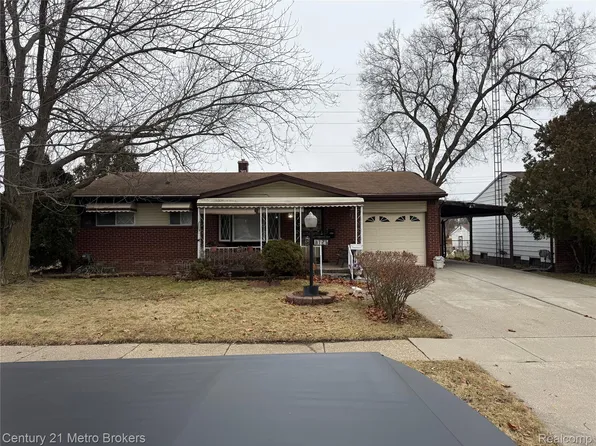 6126 Titan Dr, Mount Morris, MI 48458