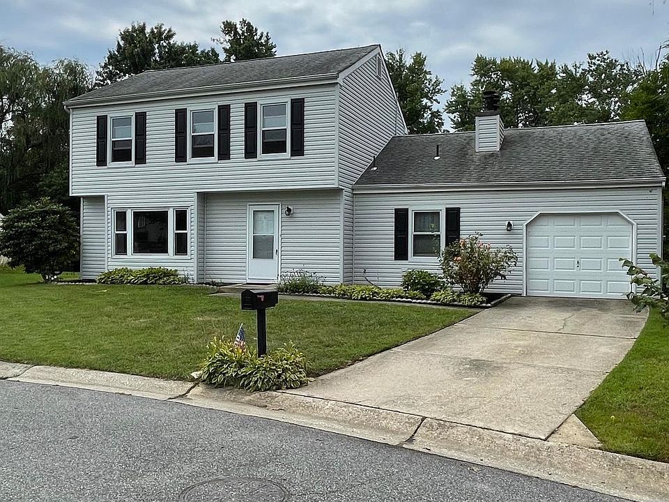 1st image of 216 Cherrywood Ln