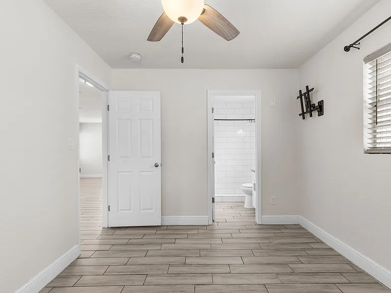 3605 W Iowa Ave — Photo 13