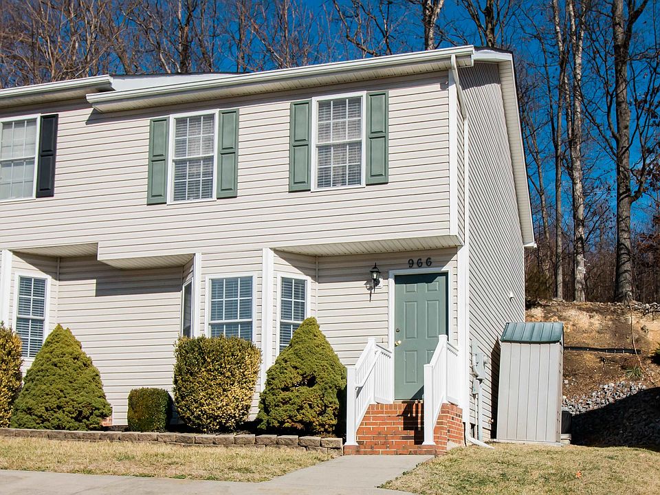 1st image of 966 Sherwood Ct