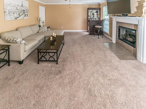 3rd image of 146 Nashview Trl