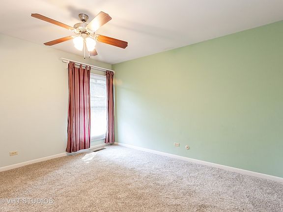 3rd image of 5531 E Lake Dr