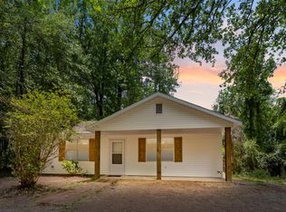 190 Broaddus Dr, Zavalla, TX 75980