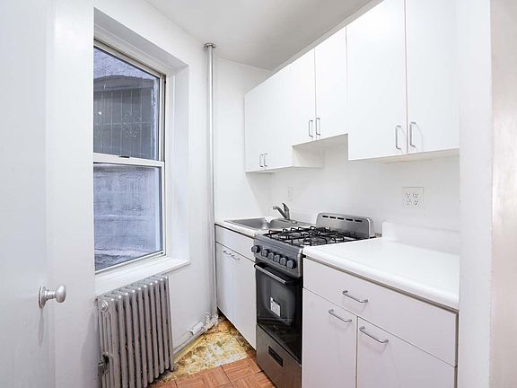 5th image of 346 E 105th St #2A