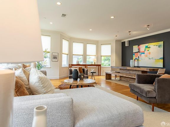 4th image of 305 Santa Rosa Ave #4