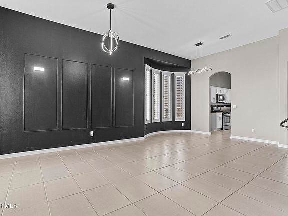 5th image of 784 Pontop Hall St