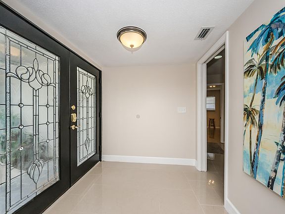 4th image of 735 Del Oro Dr